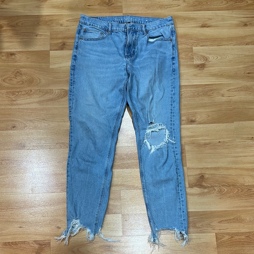 American Eagle New-Distressed Blue Jeans